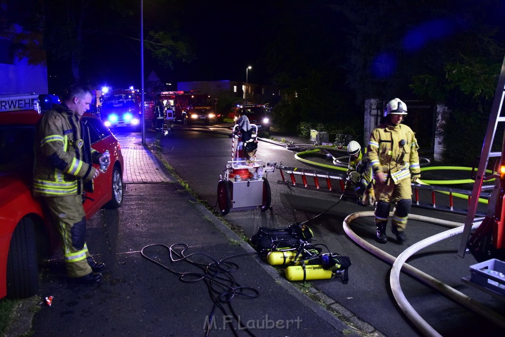 Grossfeuer Einfamilienhaus Siegburg Muehlengrabenstr P0110.JPG - Miklos Laubert